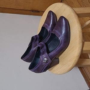 SPRING STEP Purple Pumps